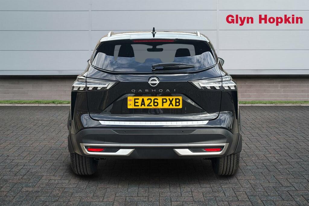 Nissan Qashqai 1.3 Dig-t Mh 158 Tekna Xtronic Black #4