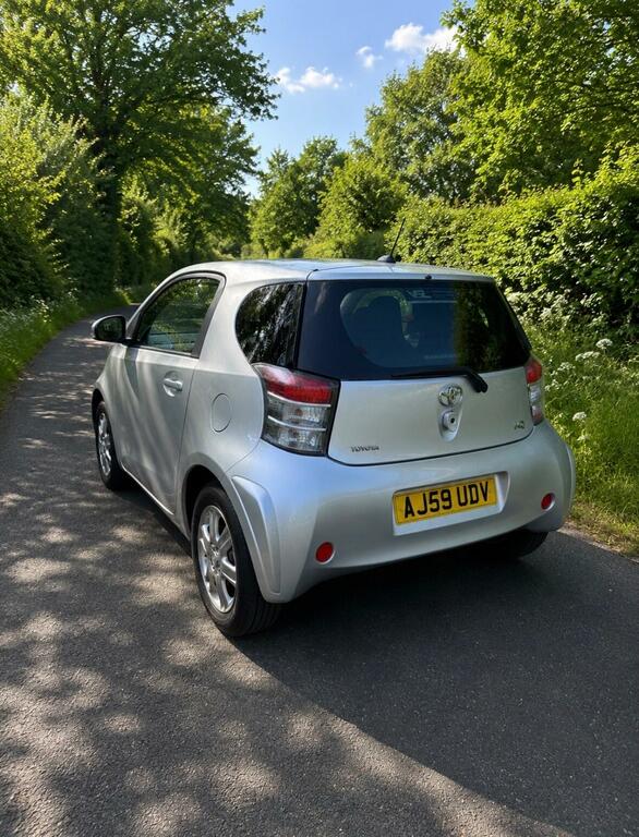 Toyota IQ 1.0 Vvt-i 2 Multidrive Euro 4 Silver #3