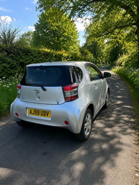 Toyota IQ 1.0 Vvt-i 2 Multidrive Euro 4 Silver #2