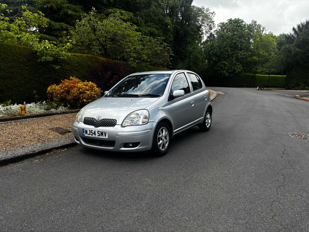 Toyota Yaris 1.3 Vvt-i T Spirit Silver #5