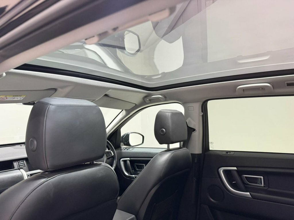 Land Rover Discovery Sport 2L Hse Luxury Black #5