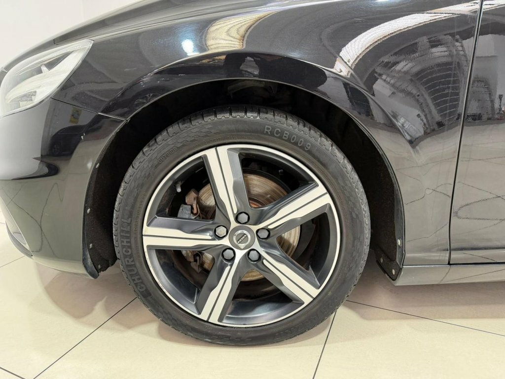 Volvo V40 2L R-design SV68FFG Black #5