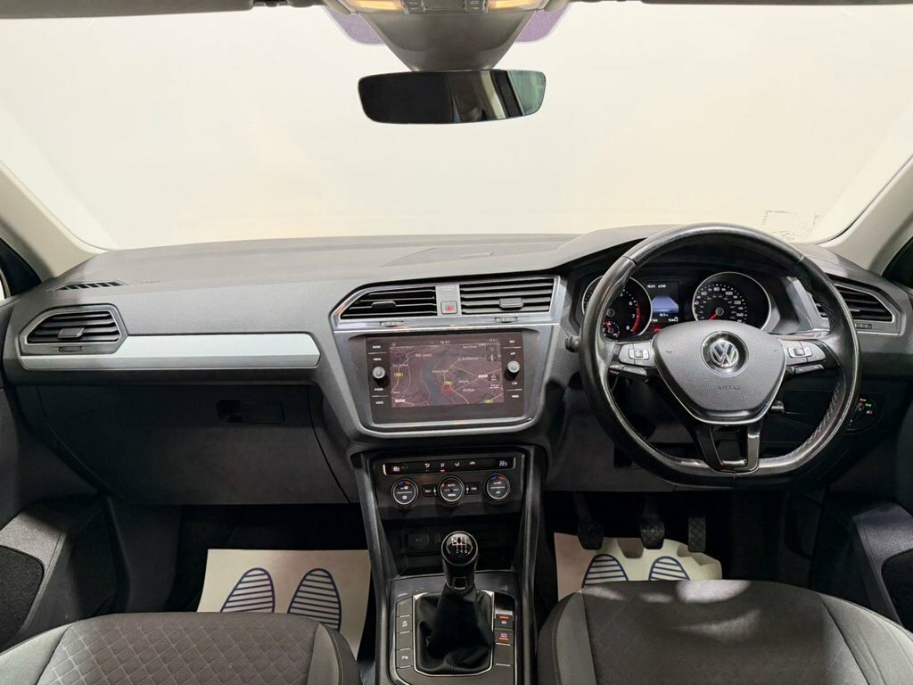 Volkswagen Tiguan 1.4L Se Navigation NU67XPK Grey #4