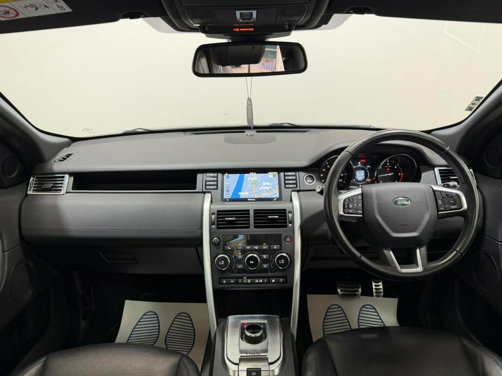 Land Rover Discovery Sport 2L Hse Black VK18CKN Grey #4