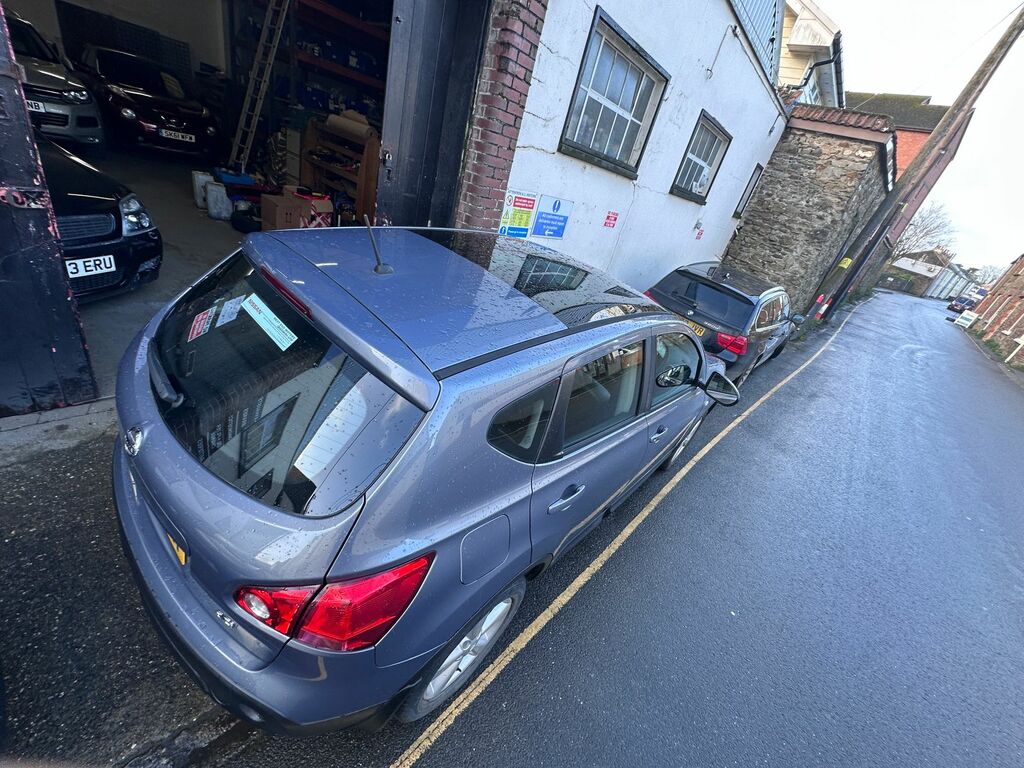Nissan Qashqai 1.5 Dci Tekna Hatchback 2Wd Nav Grey #2