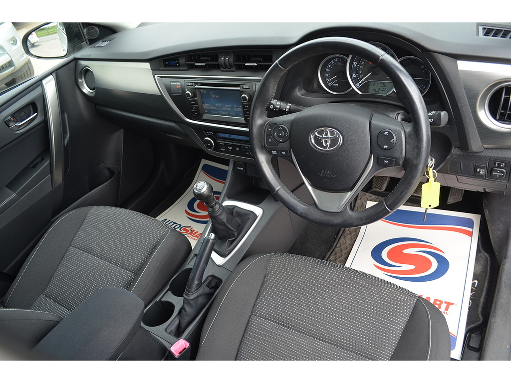 Toyota Auris V-matic Icon Silver #2