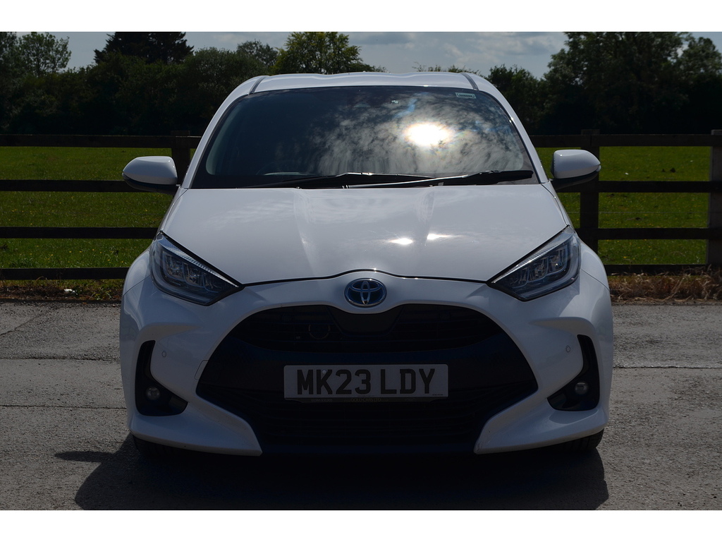Toyota Yaris Vvt-h Design MK23LDY White #3