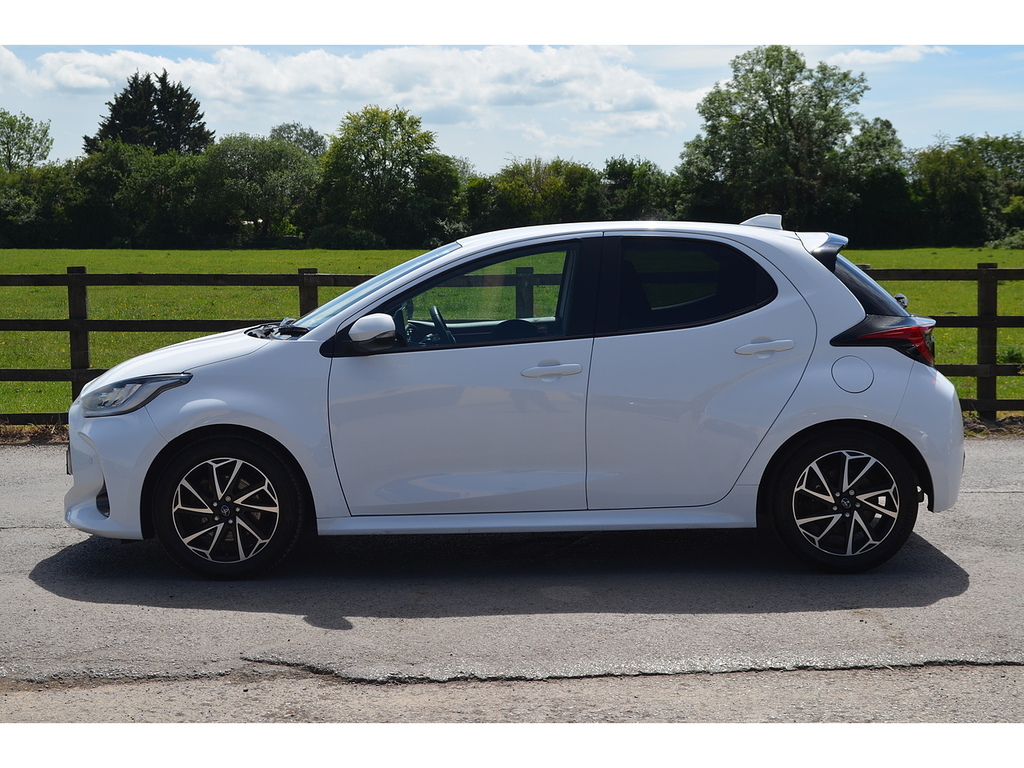 Toyota Yaris Vvt-h Design MK23LDY White #5