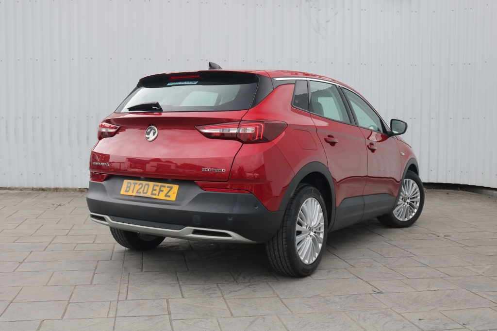 Vauxhall Grandland X Hatchback 1.5 BT20EFZ Red #4