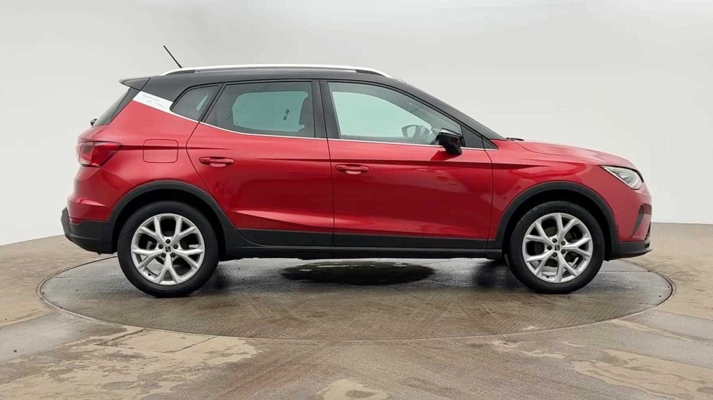 Seat Arona Hatchback 1.0 Ecotsi BV22UPC Red #3