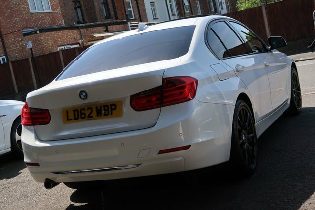 BMW 3 Series 2012 2.0 320I Luxury Saloon Euro 5 White #4
