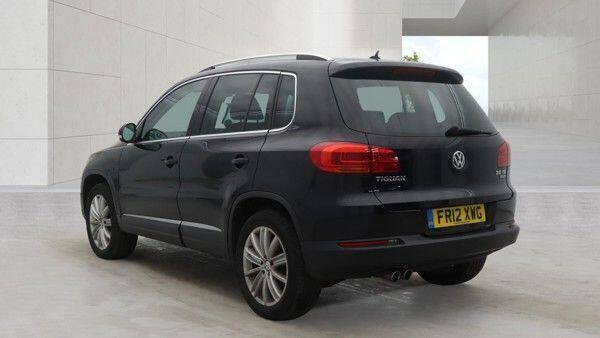 Volkswagen Tiguan 2.0 Tdi Sport 4Wd Euro 5 - 2012 12 FR12XWG Black #4