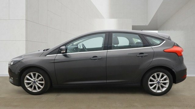 Ford Focus 1.0T Ecoboost Titanium Hatchback E FE18HDF Grey #6