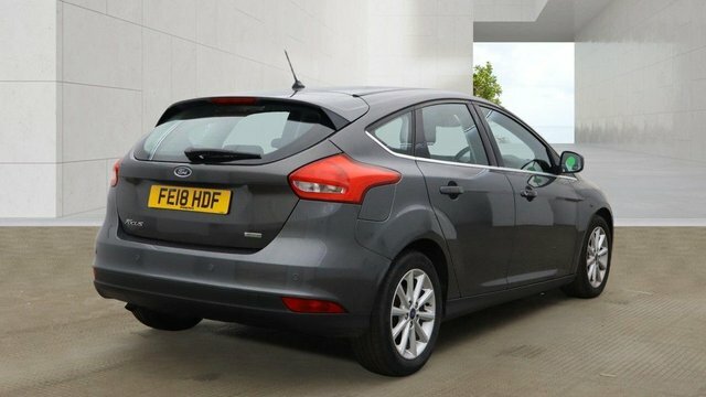 Ford Focus 1.0T Ecoboost Titanium Hatchback E FE18HDF Grey #4