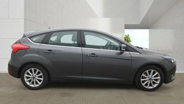 Ford Focus 1.0T Ecoboost Titanium Hatchback E FE18HDF Grey #5