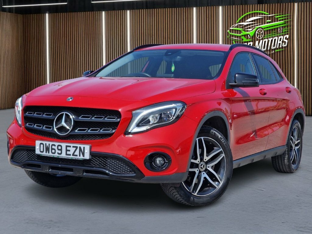 Mercedes-Benz GLA Class 1.6L Urban Edition OW69EZN Red #4