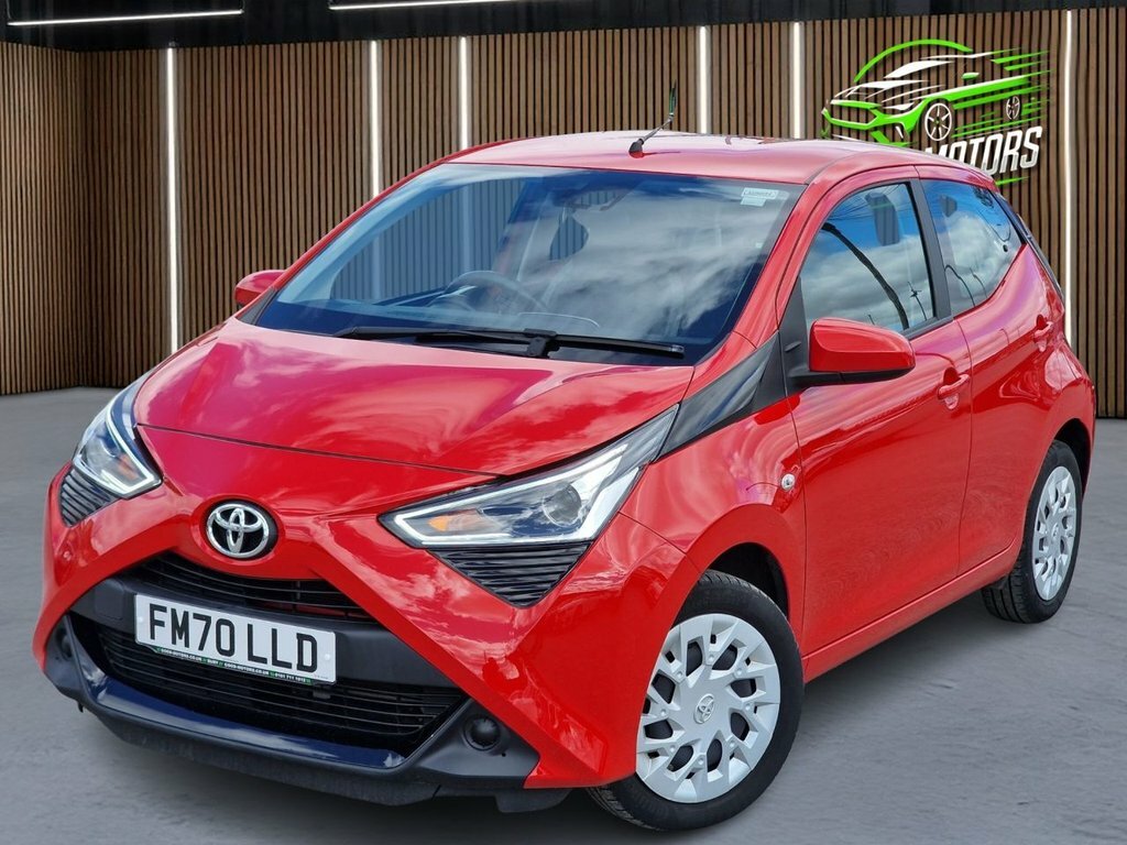 Toyota Aygo 1L X-play FM70LLD Red #3