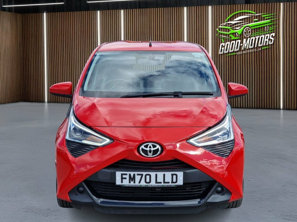 Toyota Aygo 1L X-play FM70LLD Red #4