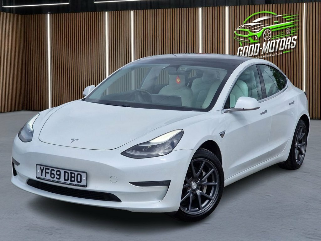 Tesla Model 3 Saloon YF69DBO White #2