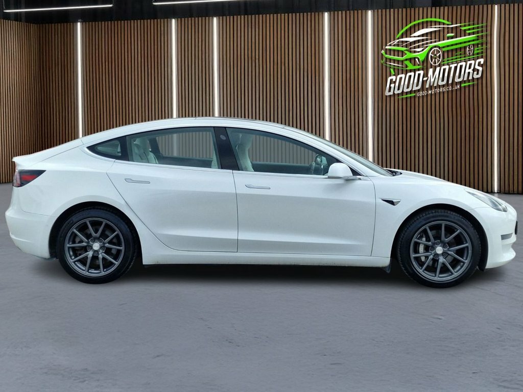 Tesla Model 3 Saloon YF69DBO White #5