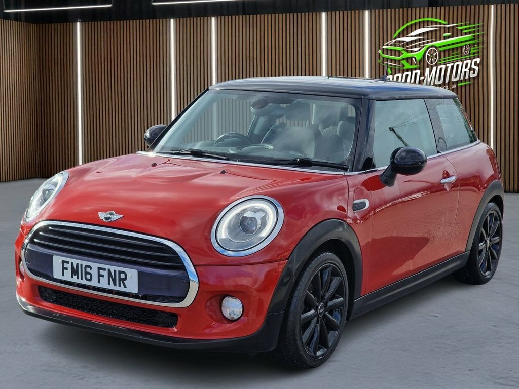Mini Hatch 1.5L Cooper Red