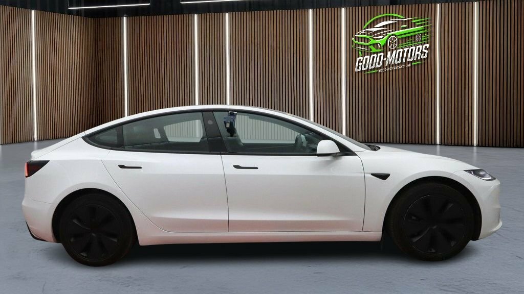 Tesla Model 3 Saloon ML24BUH White #4
