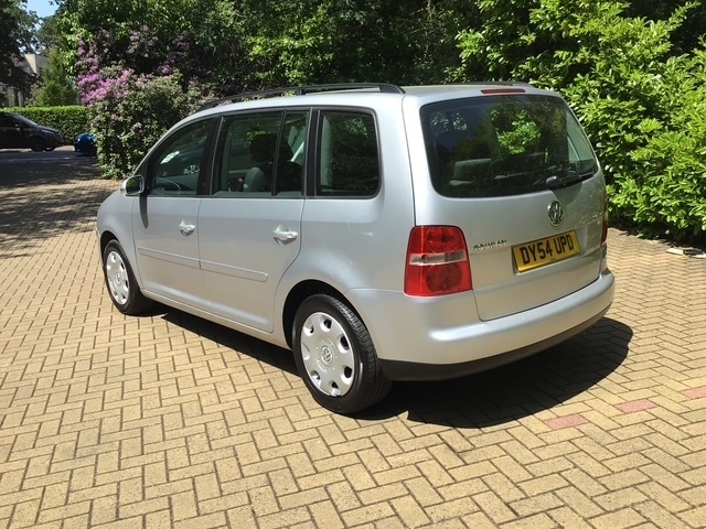 Volkswagen Touran 2.0 Tdi Se Red #6