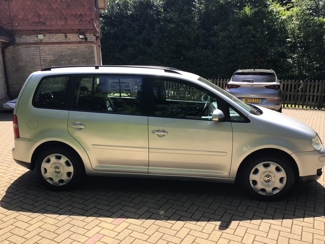 Volkswagen Touran 2.0 Tdi Se Red #5