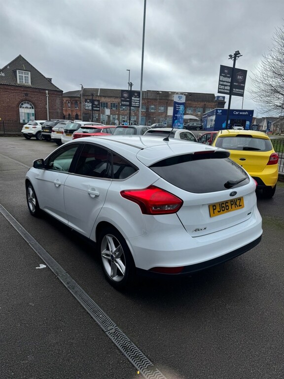 Ford Focus 1.0T Ecoboost Zetec Euro 6 Ss PJ66PKZ White #4