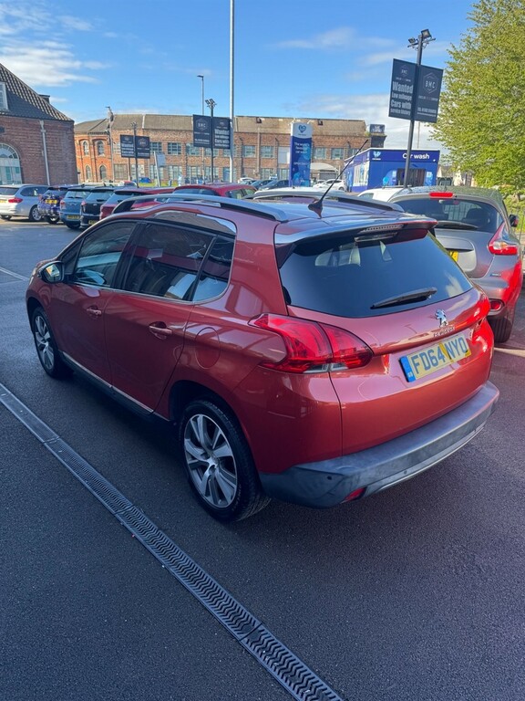 Peugeot 2008 1.6 E-hdi Feline Euro 5 Ss Mistral Red #4