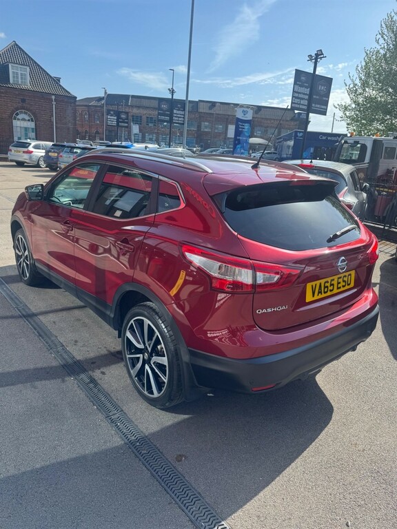 Nissan Qashqai 1.6 Dci Tekna 2Wd Euro 6 Ss VA65ESO Red #4