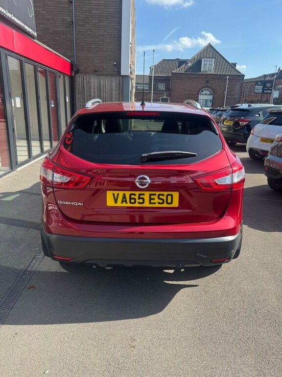 Nissan Qashqai 1.6 Dci Tekna 2Wd Euro 6 Ss VA65ESO Red #3