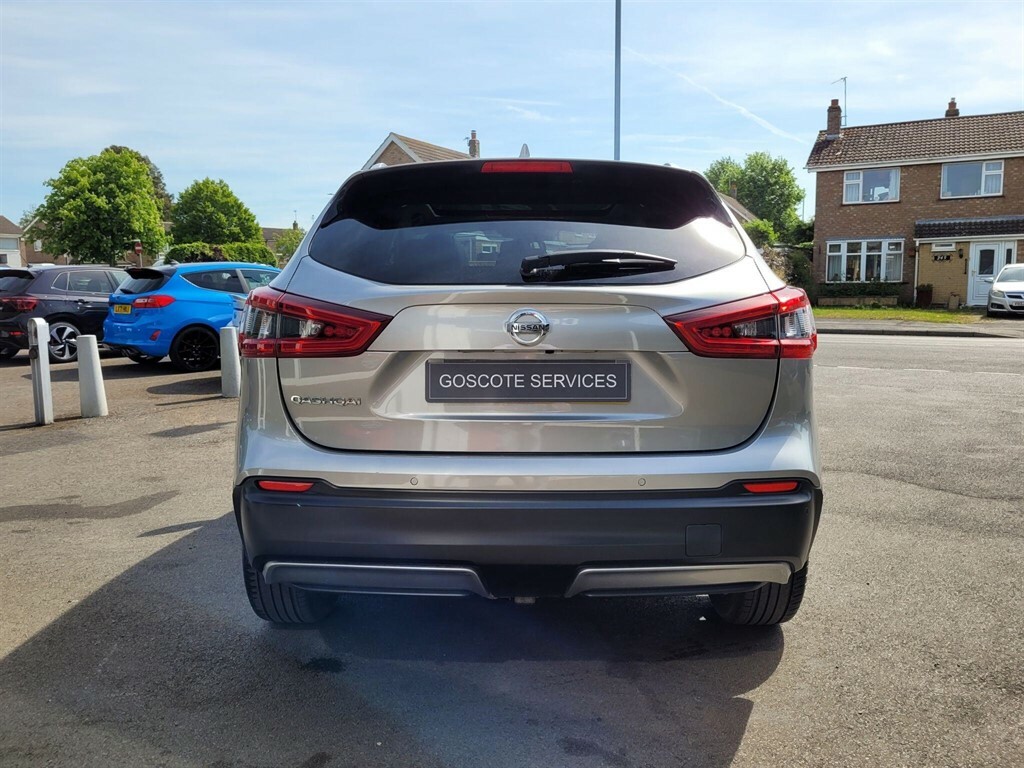 Nissan Qashqai 1.3 Dig-t Tekna Dct Euro 6 Ss LO69JZU Silver #3