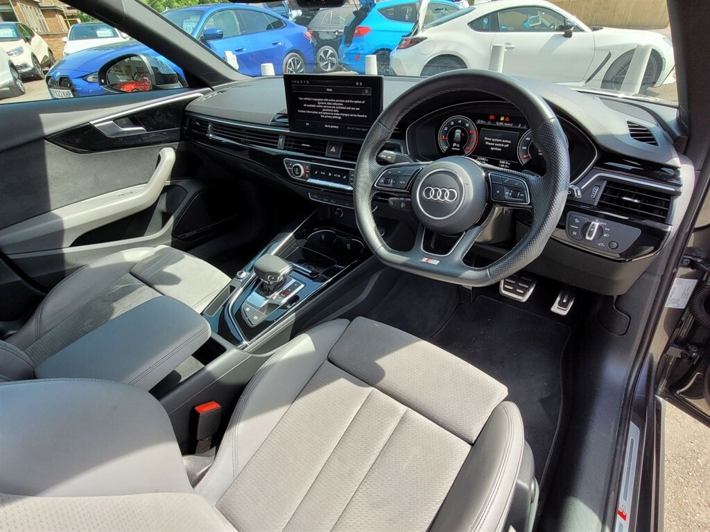 Audi A4 Avant 2.0 Tfsi 40 Black Edition S Tronic Euro 6 Ss Grey