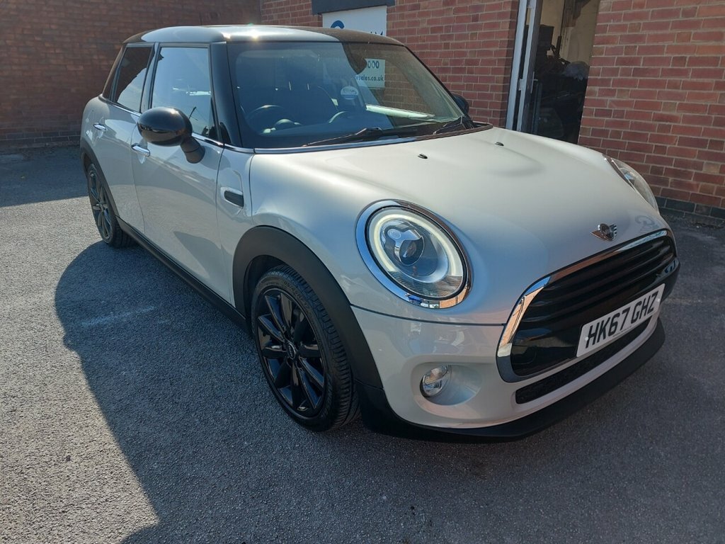Mini Hatch 1.5L Cooper Silver