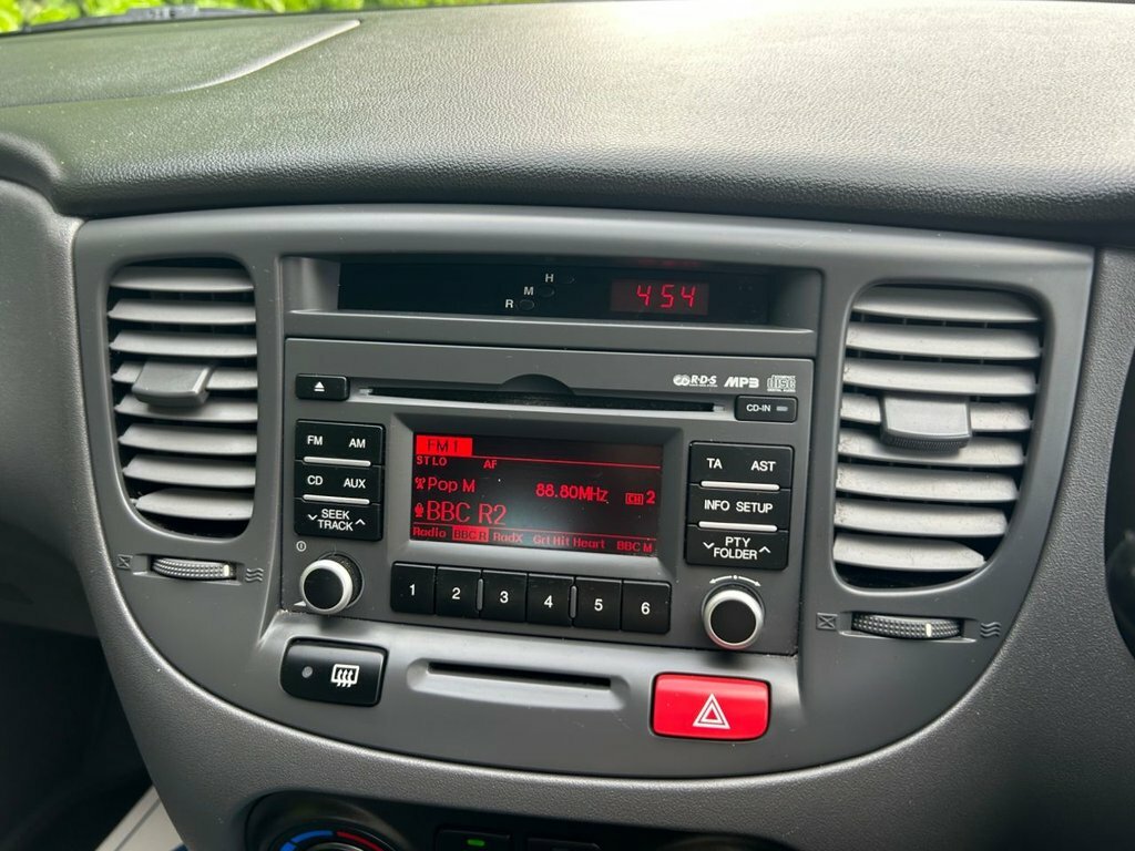 Kia RIO 1.4 Graphite  #14