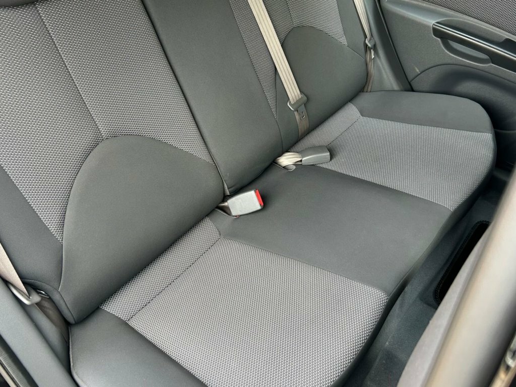 Kia RIO 1.4 Graphite  #10