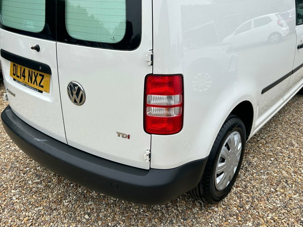 Volkswagen Caddy 1.6 C20 Tdi Bmt Highline 101 Bhp Red #38