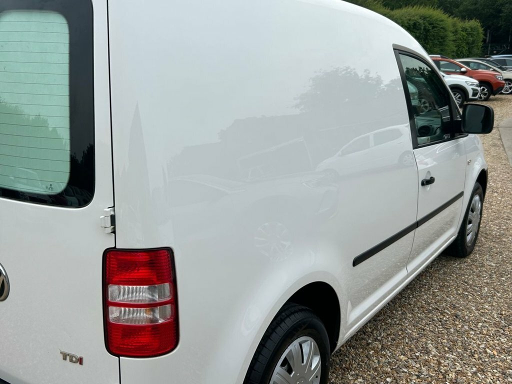 Volkswagen Caddy 1.6 C20 Tdi Bmt Highline 101 Bhp Red #40