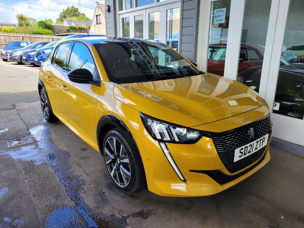 Peugeot 208 Hatchback 1.2 Puretech Gt 202121 SD21ZTP Yellow #4
