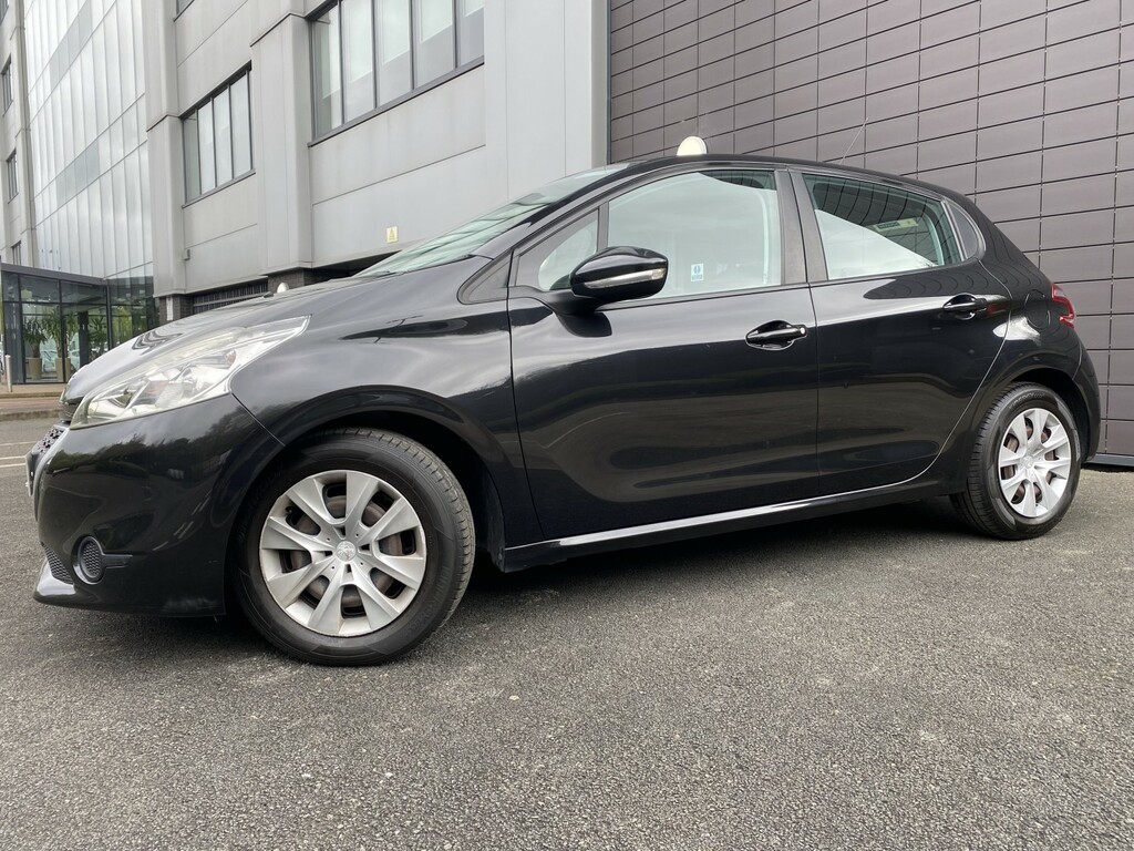 Peugeot 208 1.4 Hdi Access Black