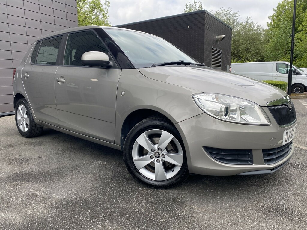 Skoda Fabia 1.2 Se DV64FJF Beige #2
