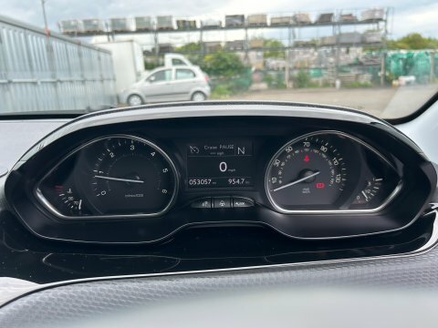 Peugeot e-2008 Sold White #21