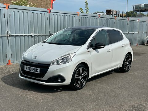 Peugeot 208 Puretech S S White