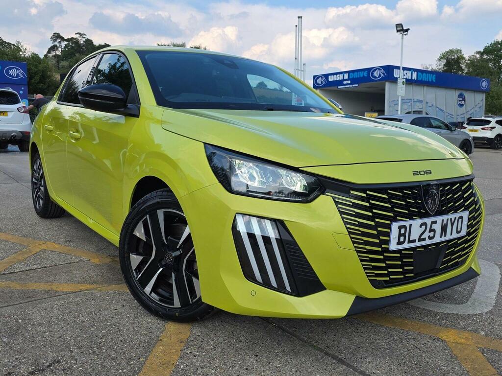 Peugeot 208 Hatchback 1.2 Puretech Allure Euro 6 Ss 20 Yellow