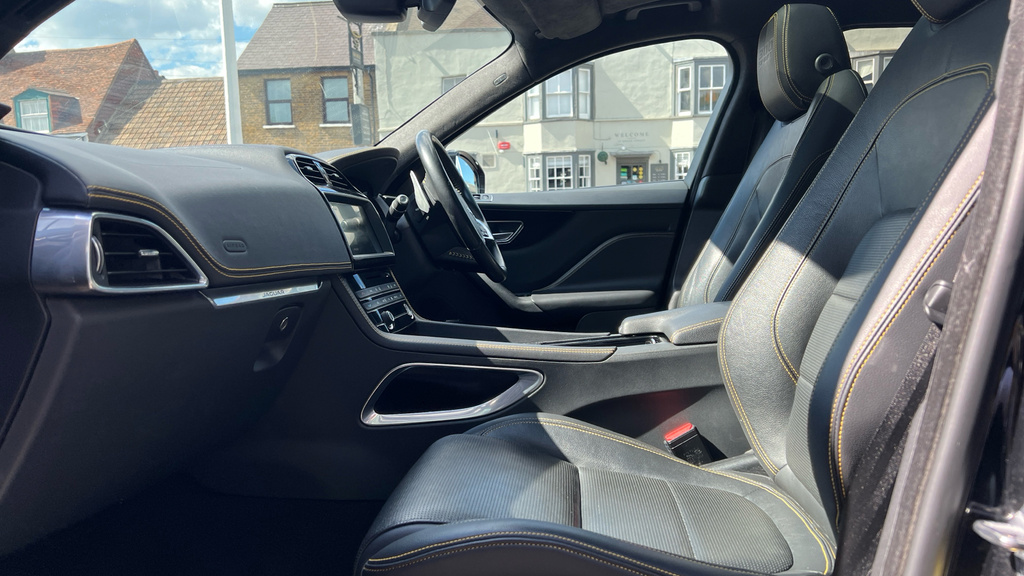 Jaguar F-Pace 300 Sport RE69WWA Black #3