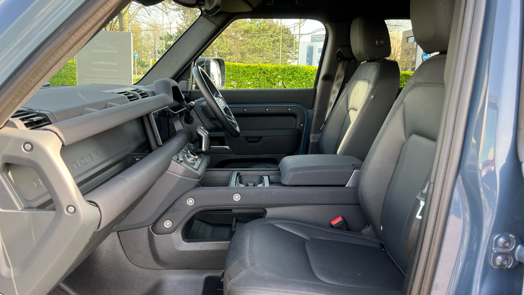 Land Rover Defender 110 X-dynamic Se 110 LM23NKW Blue #3