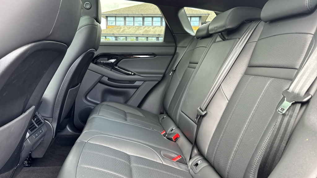 Land Rover Range Rover Evoque 2.0 D200 KM74FDD Black #4