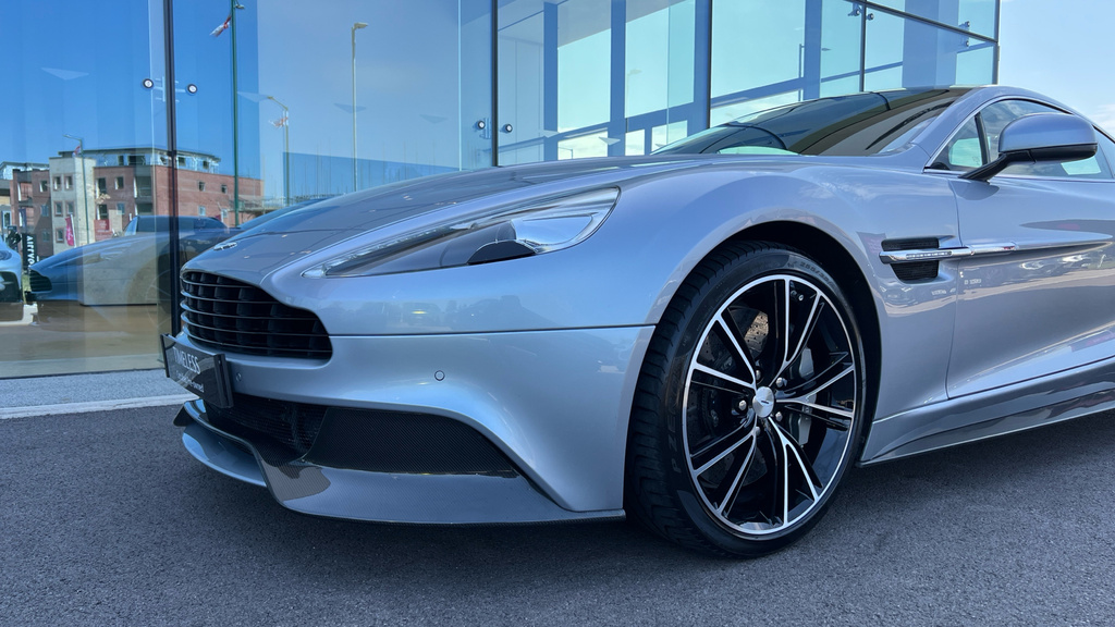 Aston Martin Vanquish V12 Grey #21