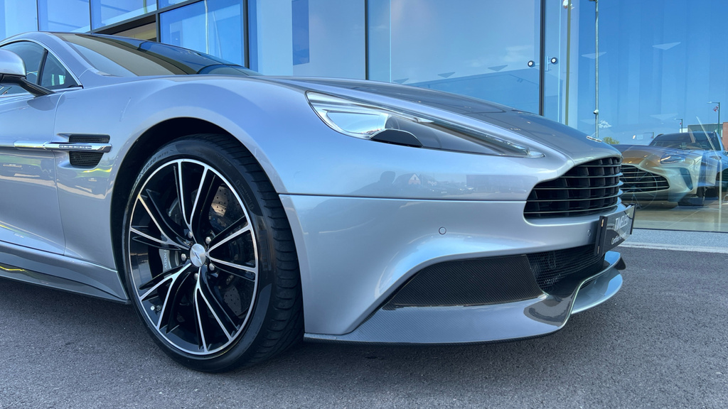 Aston Martin Vanquish V12 Grey #18